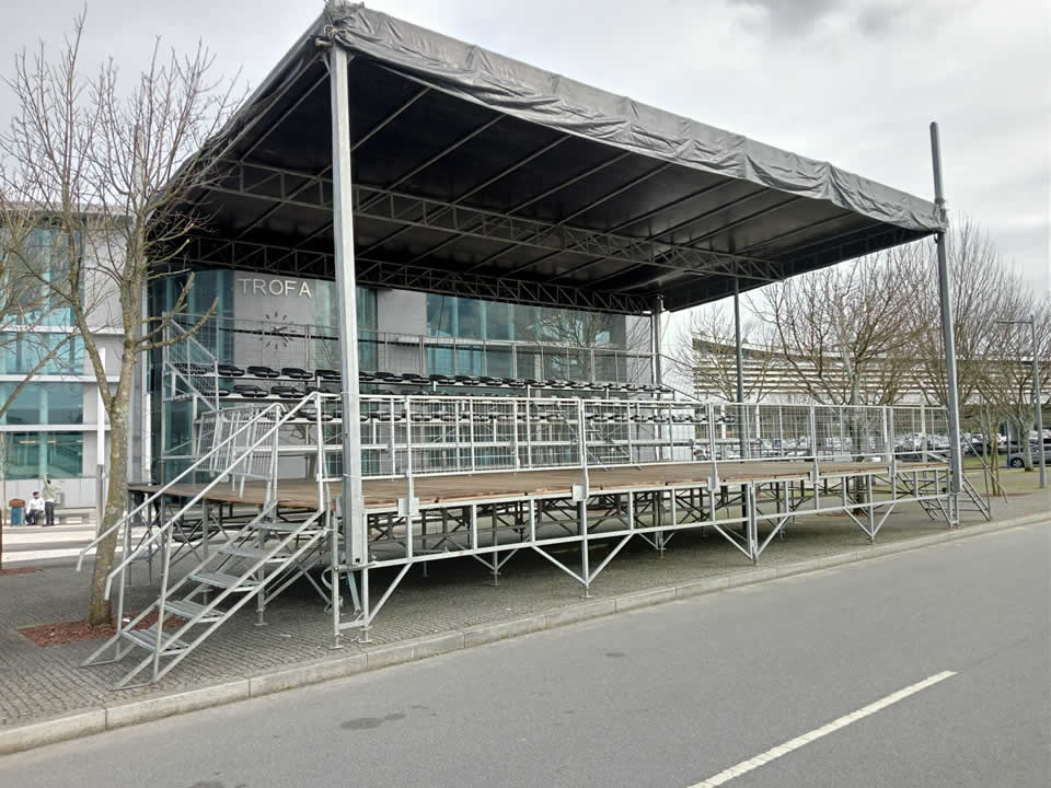Tribuna