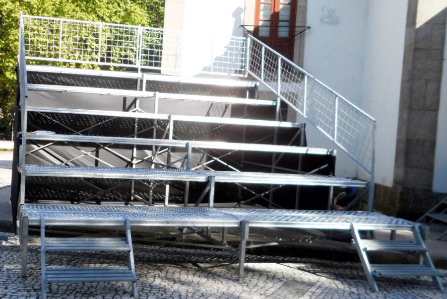 Tribuna descoberta